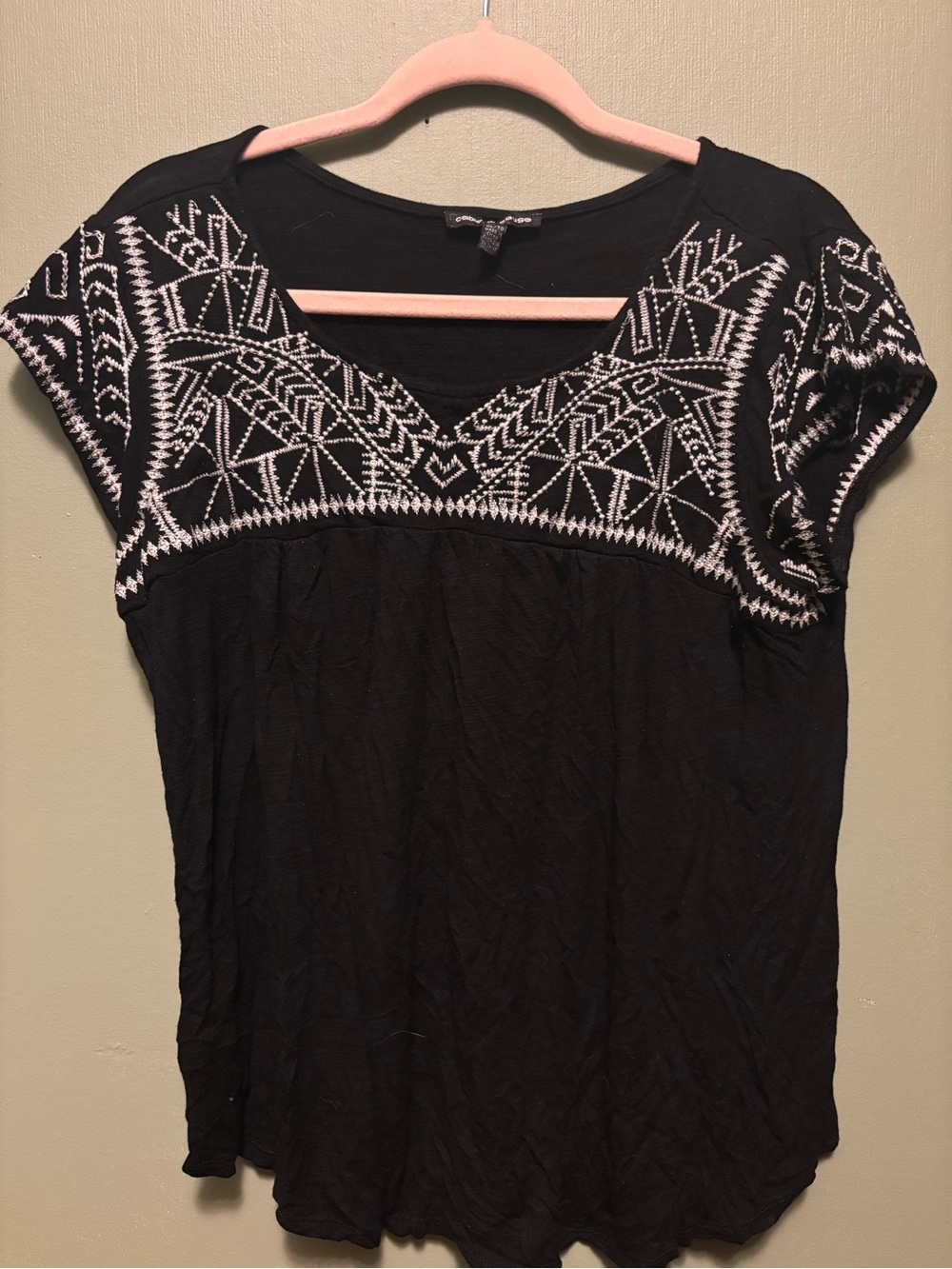 Black Embroidered V-Neck Women's Top - White Geometric Detail